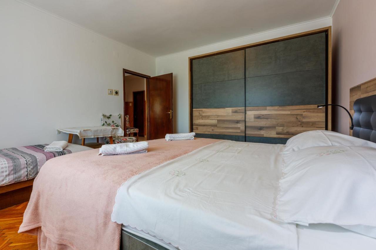 Apartment Leo Nona โนวีวีโนดอลสกี ภายนอก รูปภาพ